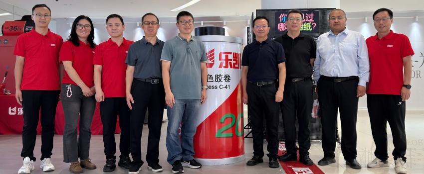 樂(lè)凱膠片國(guó)慶亮相保定萬(wàn)博廣場(chǎng)，8天沉浸式體驗(yàn)點(diǎn)燃市民光影熱情